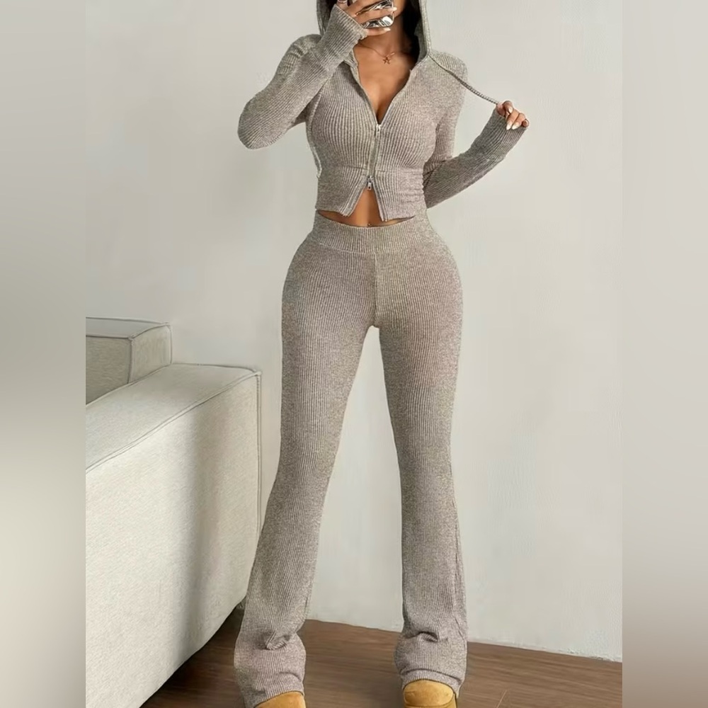 Women's Stylish Ribbed Knit Set - Beige